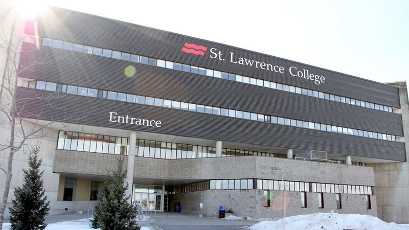 Cao đẳng công lập St.Lawrence - Canada