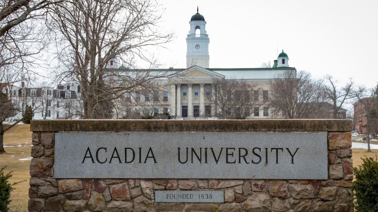 Trường Đại học Acadia, Canada