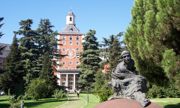 Trường Đại học Complutense of Madrid (UCM) - Tây Ban Nha