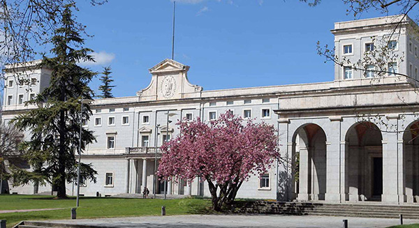 Trường Đại học Navarra - Tây Ban Nha
